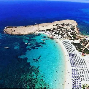 Dome Marina & **** Aya Napa